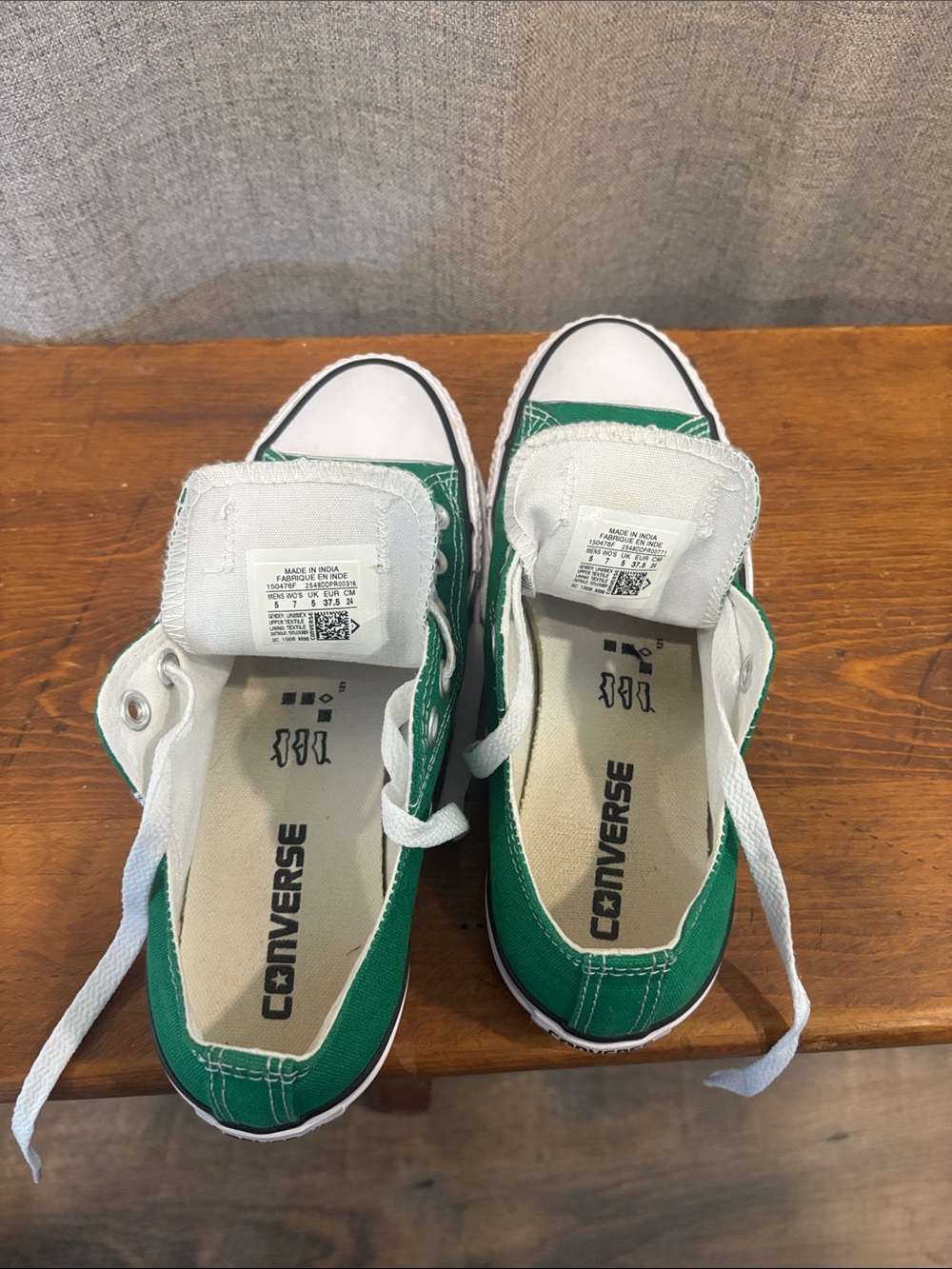 Converse Low Top Sneakers emerald green with White details. - Picture 5 of 5
